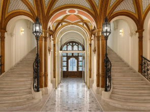 W Budapest