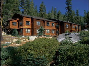 Wuksachi Lodge