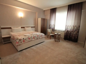 Gold Suite