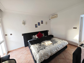 Merry Studio Hotel
