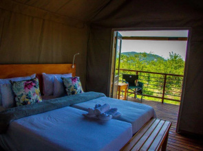 Ndhula Luxury Tented Lodge