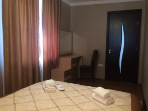 Four Seasons Apartment