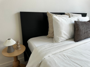 Chic 2 Apartments Near to City Center