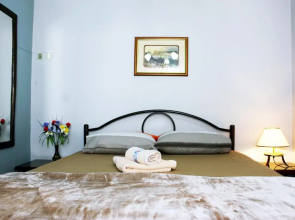 Meteora Mansion - Traditional Apt 3BD - Rocks View