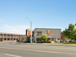 Super 8 by Wyndham Windsor/Dougall