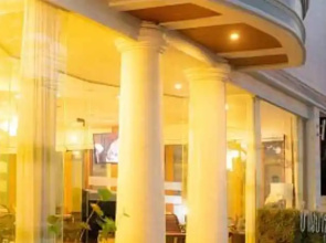 B.R.S. at Hotel Baanbumrungsuk