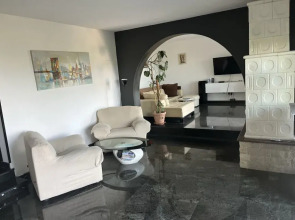 Tranquil Spacious Villa With Private Pool