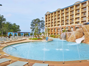 Renaissance Shoals Resort and Spa