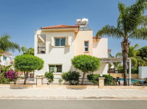 Pernera Blue Villa in Protaras