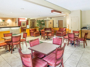 Spark by Hilton Lakewood Denver Southwest