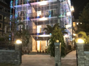 Lakeway Apartments and Rooms