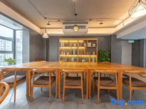 Jingfang E-sports Homestay (Tongchuan Bridge Shenghua Plaza)