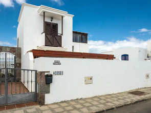 Villa Bellamar Large Heated Private Pool Walk to Beach Wifi Car Not Required - 3093