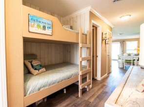 6 A, One Bedroom Condo