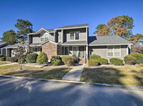 Modern Townhome w/ Deck & Golf Course Views!