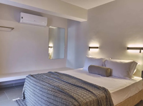 Amal Kythnos Suites