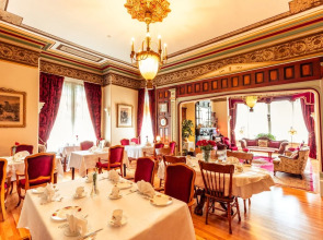 Amethyst Inn at Regents Park