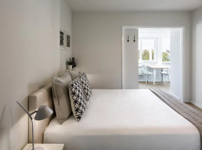 Jr Studios & Suites I Rius I