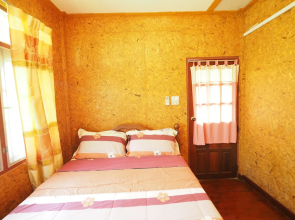 Baan Suanjarean Resort