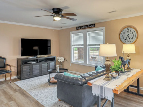Charming Retreat on 20 Acres w/ Private Lake!