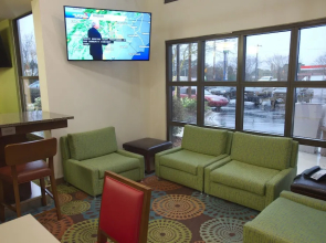 Holiday Inn Express Anderson-I-85 (Exit 27-Hwy 81)