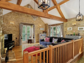 Fabulous Farmhouse in Hampshire