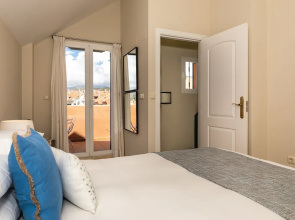 Elviria Marbella Luxury Penthouse Two Rooms PARKING and Golf