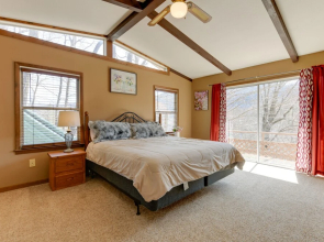 Mountain-view Maggie Valley House w/ Spacious Deck