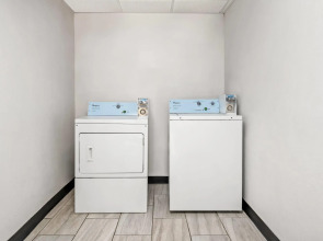 Days Inn by Wyndham New Orleans Pontchartrain