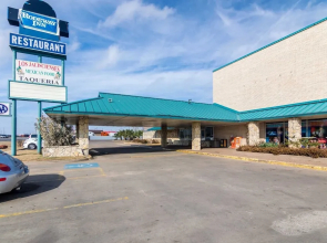 Days Inn Six Flags Mall