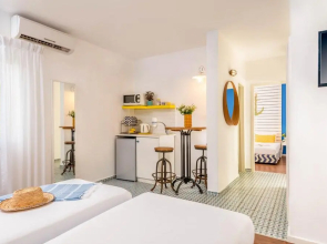 Gesher HaZiv TravelHotel