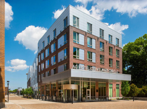 AC Hotel by Marriott Boston Cleveland Circle