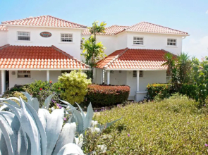 This is a Beachfront 3 Bedroom, 3 Bathroom Villa, Family-friendly Activities