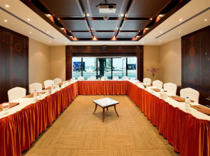 Sunday Mega Hotel Sheikh Zayed Road