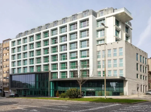 Cenica Porto Hotel, Curio Collection by Hilton