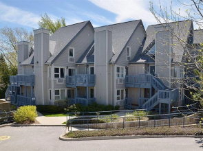 Classy Mountainside Studio - 403