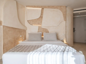 Heyday Luxury Suites
