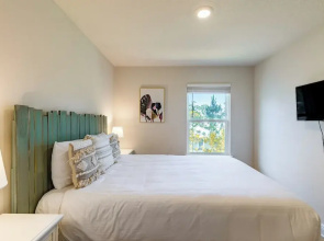 Santa Rosa Hideaway by Avantstay Pet Friendly 6 Mins to Beach!