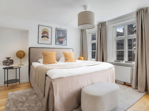 Sanders Regent - Lovely 2-bdr Apt w Terrace