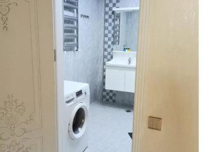 3 комнатная VIP квартира возле метро