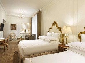 Отель The Plaza