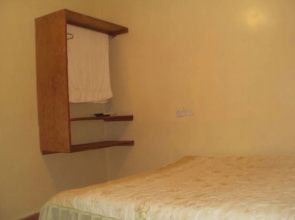 Ryllod Sunrise Lodge Meru