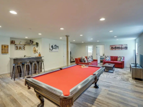 6 Mi to Hunter Mtn: Winter Retreat w/ Hot Tub!