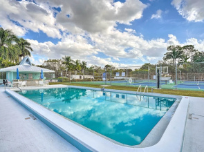 Direct Gulf Access + Lanai: Sunny Naples Home!