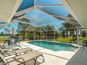 Westons Water Watch - Private Villa with heated pool - sleeps 6