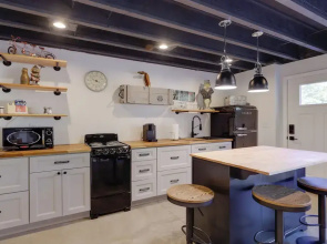Unique Studio on Obanyon Creek in Dtwn Loveland!