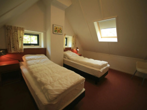 Detached holiday home with dishwasher, in a nature reserve