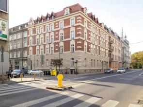 Comfy Apartment Opolska by Renters