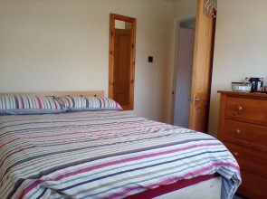 1-bed Apartment in Bridport Great Location