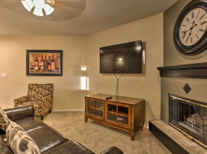 Greenwood Village Condo w/ Pool Access!